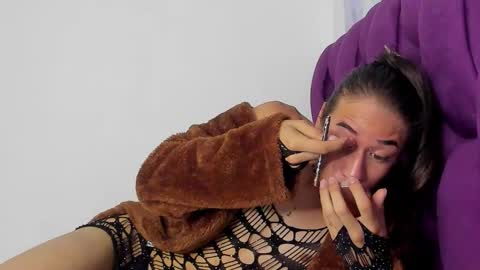 beren online show from March 7, 6:47 pm