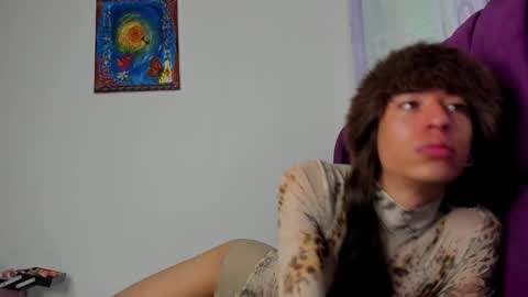 beren online show from March 11, 5:28 pm