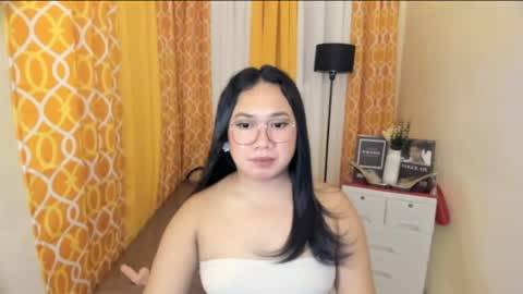 BABY LEXIE online show from April 26, 6:17 pm