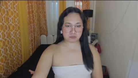 BABY LEXIE online show from August 2, 11:15 pm