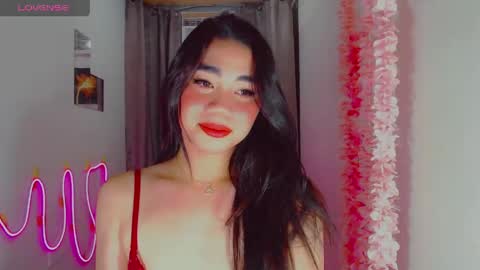kiaaannaaaa online show from May 4, 10:53 am