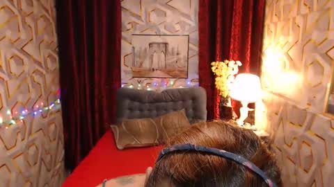 sophia online show from December 4, 7:40 pm