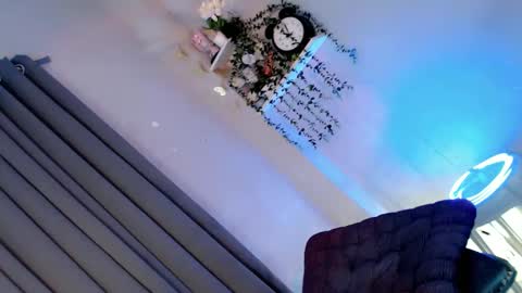 ASHLEY online show from April 27, 3:43 pm