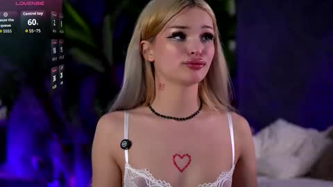 Scarlet online show from March 10, 5:44 am