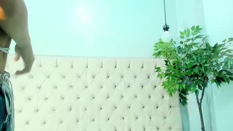 BRIYIT     online show from December 27, 7:35 pm