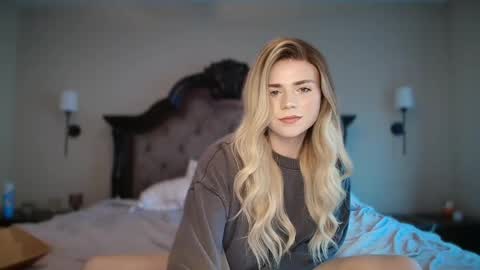 buitifulblonde online show from May 18, 9:09 pm