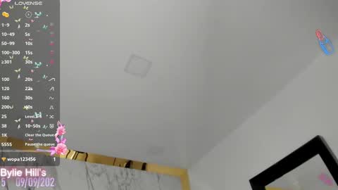 Snapshot of bylie_hills chatting on September 9, 9:02 pm bylie_hills online show from September 9, 9:02 pm