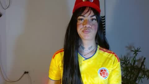 camilaparrisx online show from June 28, 1:33 am