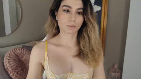 sara ivonne online show from October 28, 9:01 pm