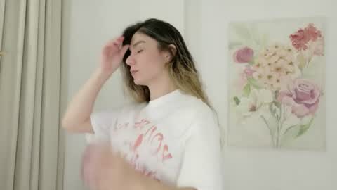 sara ivonne online show from July 27, 1:34 am