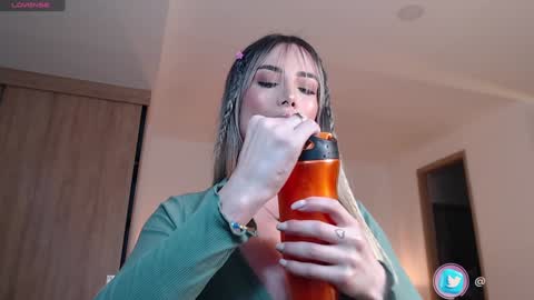 Snapshot of candyshe chatting on January 6, 3:20 am Shenoa Jimenez online show from January 6, 3:20 am