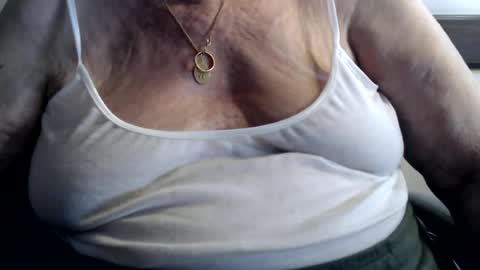 Cinzia  ex regina  online show from June 20, 9:45 am