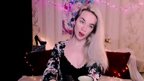 Carin online show from March 12, 1:32 am