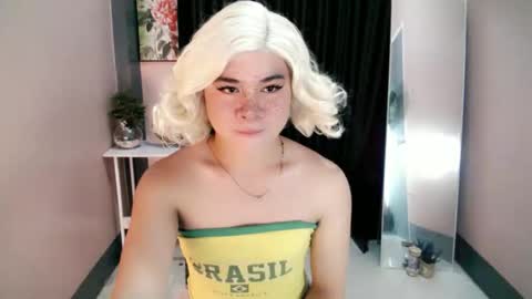 MIKA online show from September 28, 4:17 pm