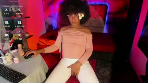 cataleyamoon_ online show from July 25, 9:02 pm
