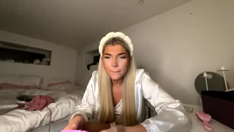 ccdollx online show from July 18, 10:04 pm