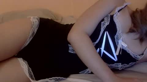 chelly4u69 online show from December 5, 6:18 am