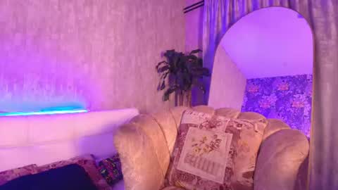 Chloe online show from June 15, 8:22 pm