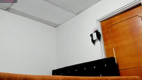 Snapshot of chloe_evanx_ chatting on December 2, 7:44 pm Chloe Evanx  online show from December 2, 7:44 pm