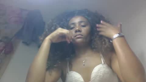 ciciazzhh online show from April 3, 8:18 pm