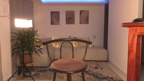 cinnamon__criss online show from February 3, 2:53 am