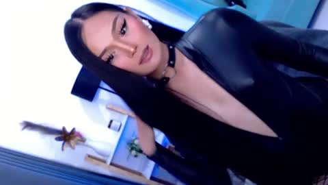 Cleo online show from July 26, 9:33 pm