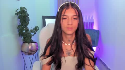 Snapshot of coralrigan chatting on January 2, 7:44 am Coral online show from January 2, 7:44 am