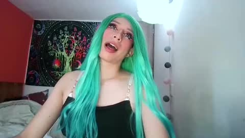 cosmic_crystal online show from February 19, 8:52 pm