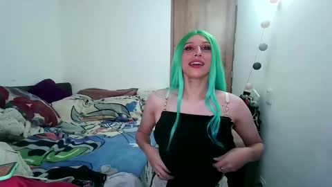 cosmic_crystal online show from April 21, 8:26 pm