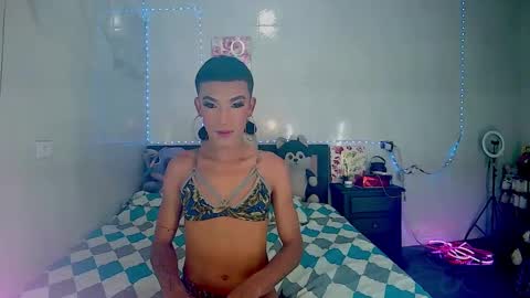 ALEXA  KIM online show from November 4, 7:02 pm