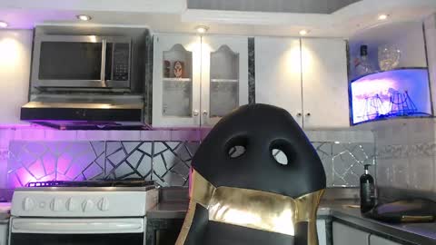 Cristina Onazis online show from April 26, 5:44 pm