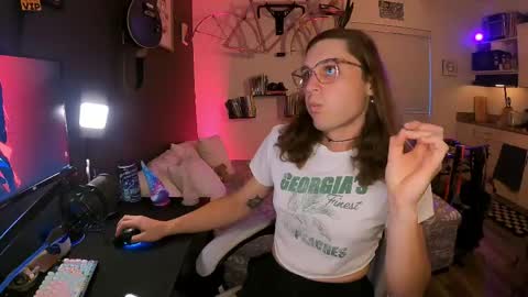 cutiepiescarlett online show from May 24, 2:52 am