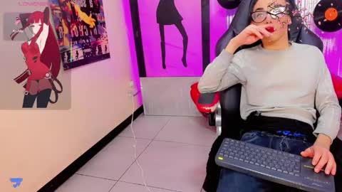 daisy_jonexxx22 online show from April 26, 6:22 am