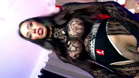 YOUR KINKY MISTRESS MADRIANA online show from December 3, 11:25 am