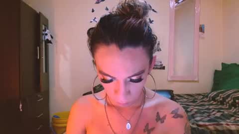 dayanna_01_ online show from April 30, 8:02 pm