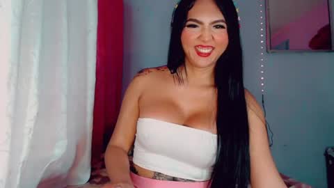 deboragill online show from August 3, 11:44 pm