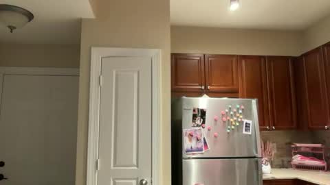 Dolly online show from February 3, 6:40 am