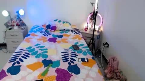 Catherine XXX online show from April 22, 3:52 pm