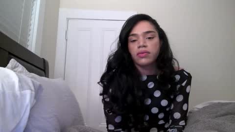 Snapshot of dynasty313 chatting on December 15, 11:20 pm Dynasty online show from December 15, 11:20 pm