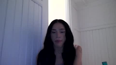 Snapshot of dynasty313 chatting on December 16, 10:24 pm Dynasty online show from December 16, 10:24 pm