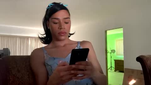 Snapshot of dynasty313 chatting on February 20, 10:04 pm Dynasty online show from February 20, 10:04 pm