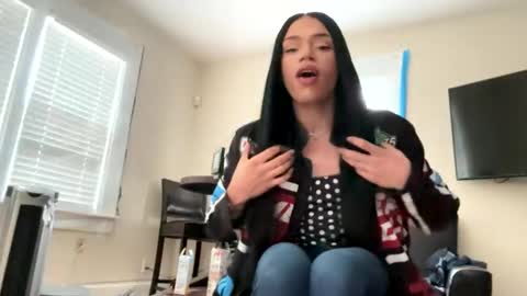 Dynasty online show from March 15, 9:18 pm