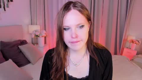 Effie Mur online show from July 6, 9:17 pm