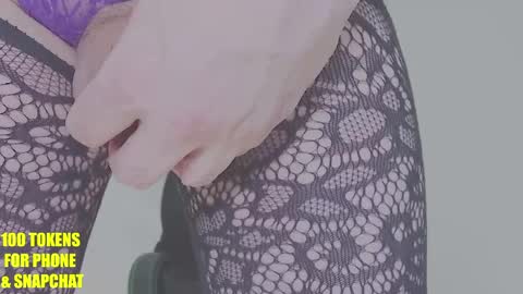 elizabethfox online show from March 20, 6:42 pm