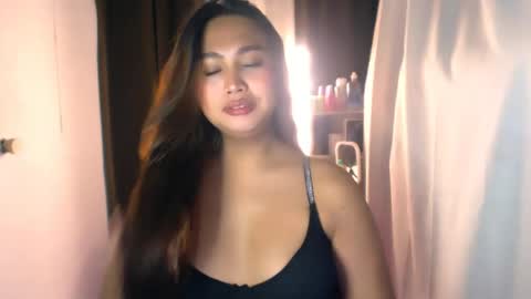 ellie online show from August 5, 10:49 pm