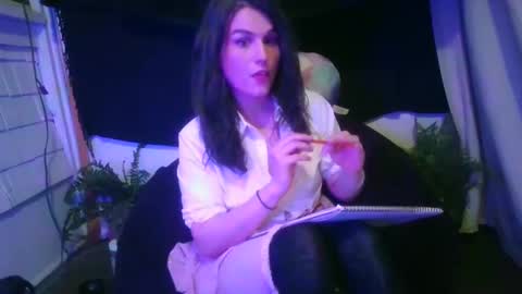 Ellie online show from December 6, 2:08 am