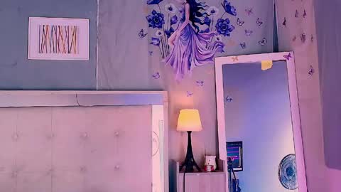 emily_castillo1_ online show from May 1, 5:56 am