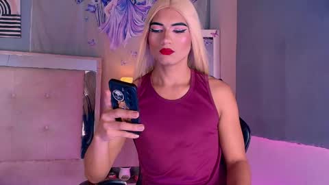 emily_castillo1_ online show from June 8, 5:18 am