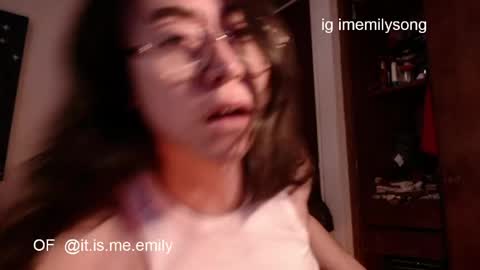 emily_pearl_ online show from April 27, 10:41 pm