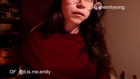 emily_pearl_ online show from May 13, 11:14 pm